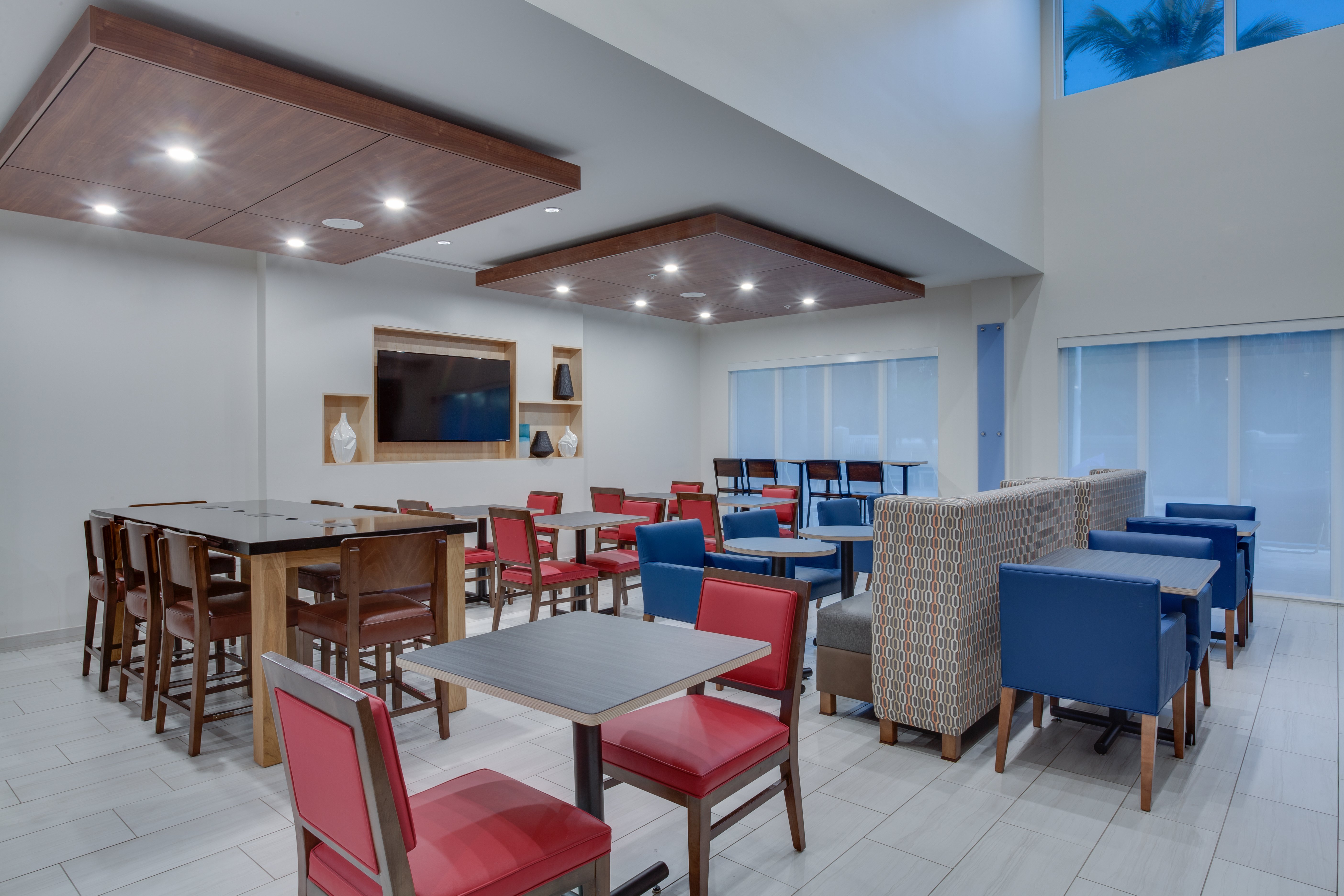 Holiday Inn Express Hotel Suites Fort Lauderdale Airport Cruise Port An Ihg Hotel 22/24