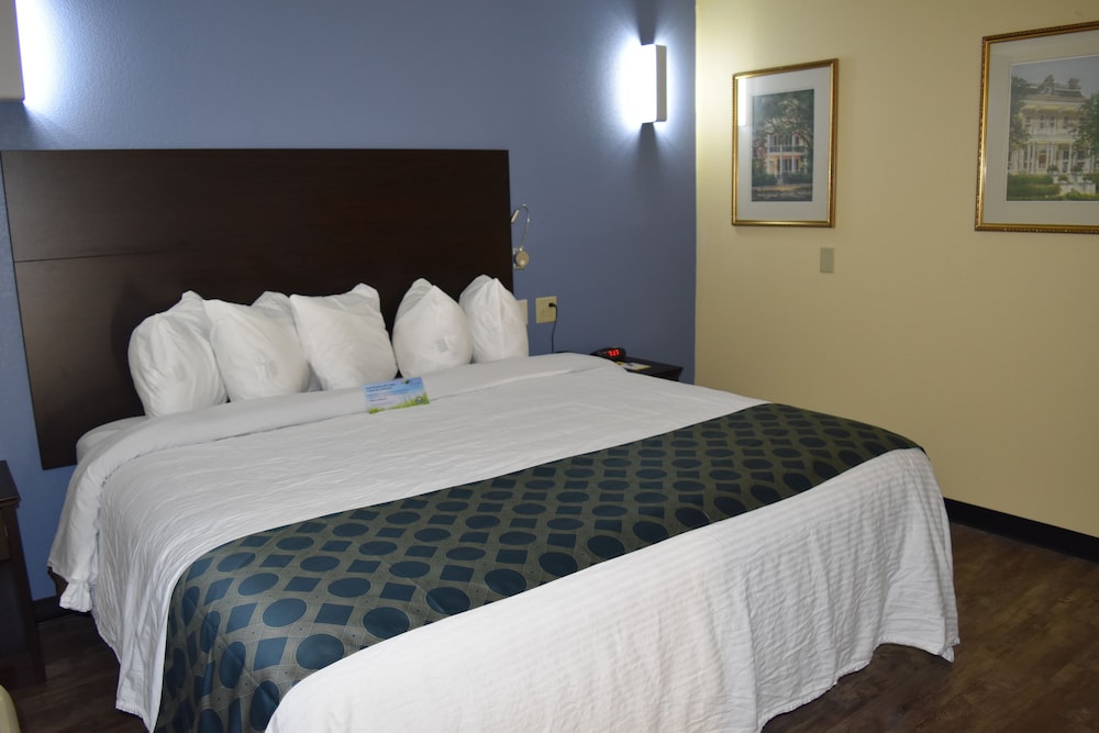 Days Inn by Wyndham New Orleans Pontchartrain 8/43