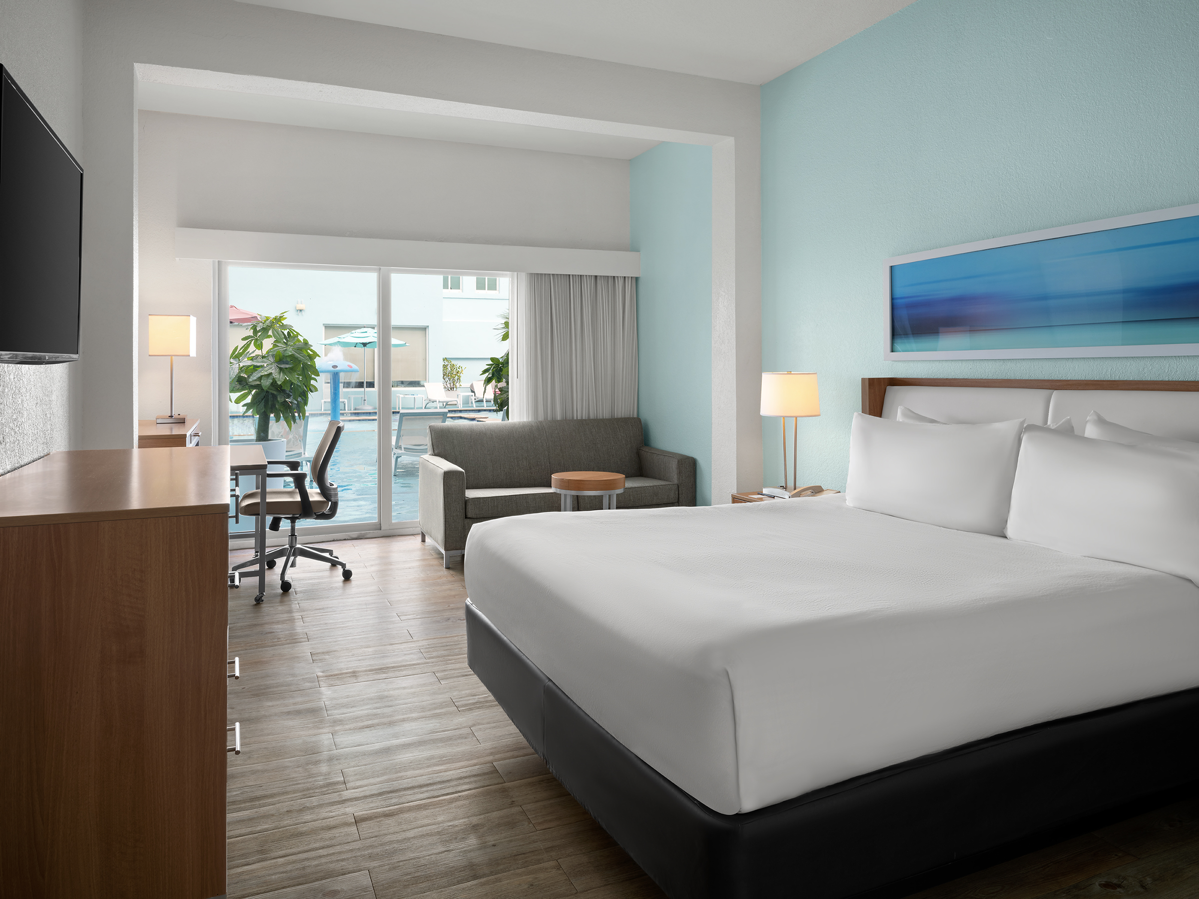 Guest Room, King Bed, Pool Side