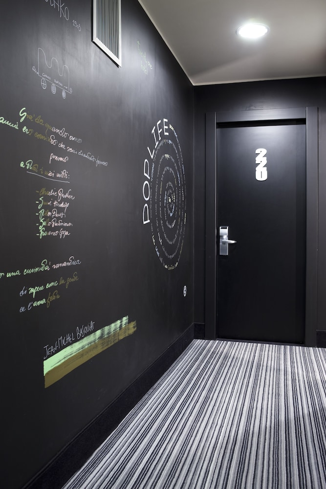 Twentyone Hotel 19/56