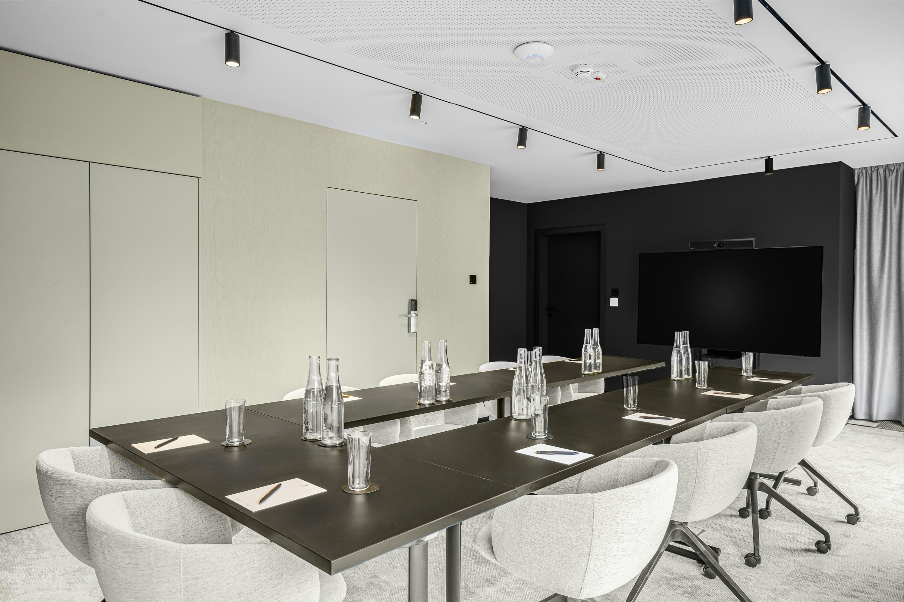 LANCHID 19 DESIGN HOTEL 44/55