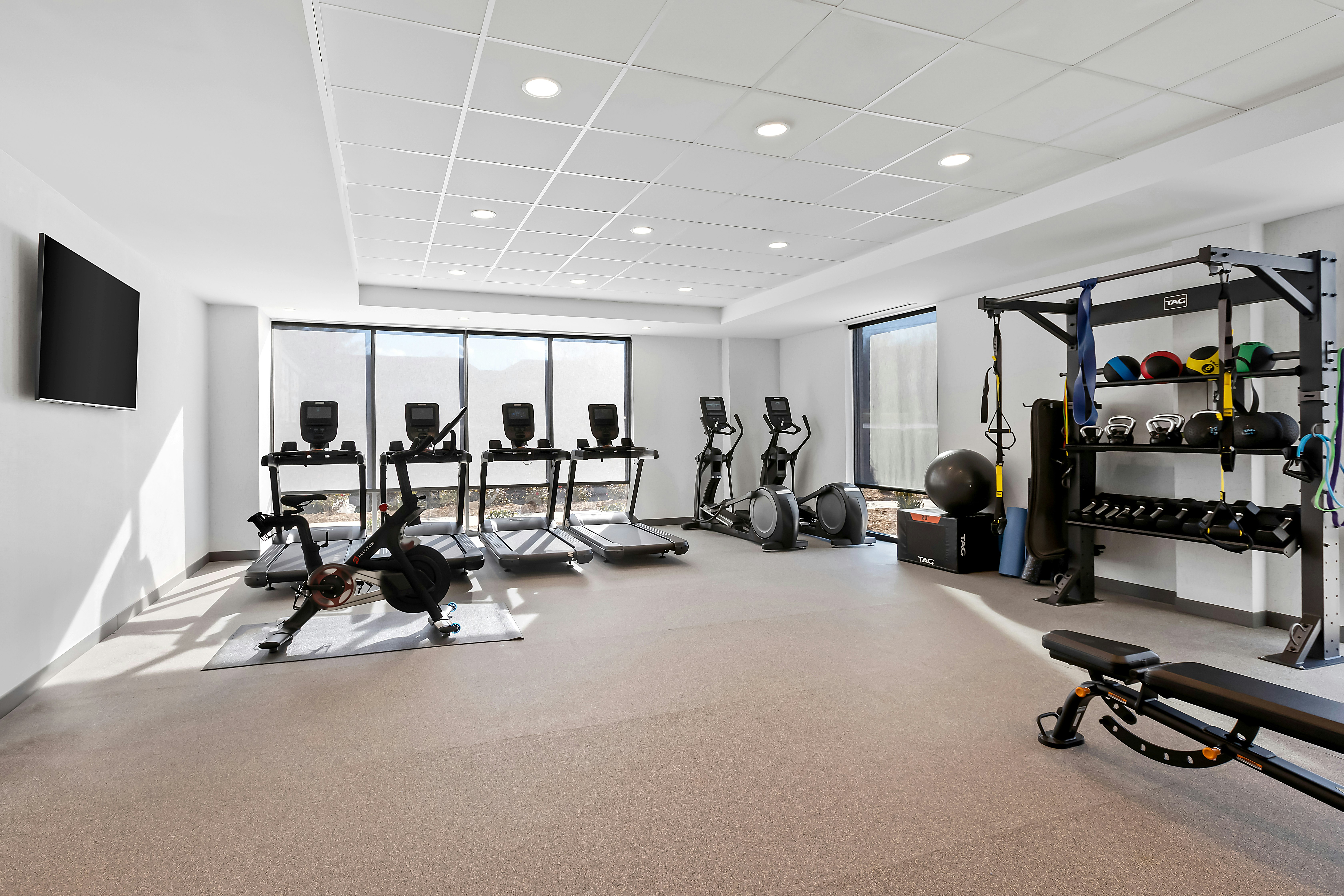 Home2 Suites by Hilton Hendersonville 11/18
