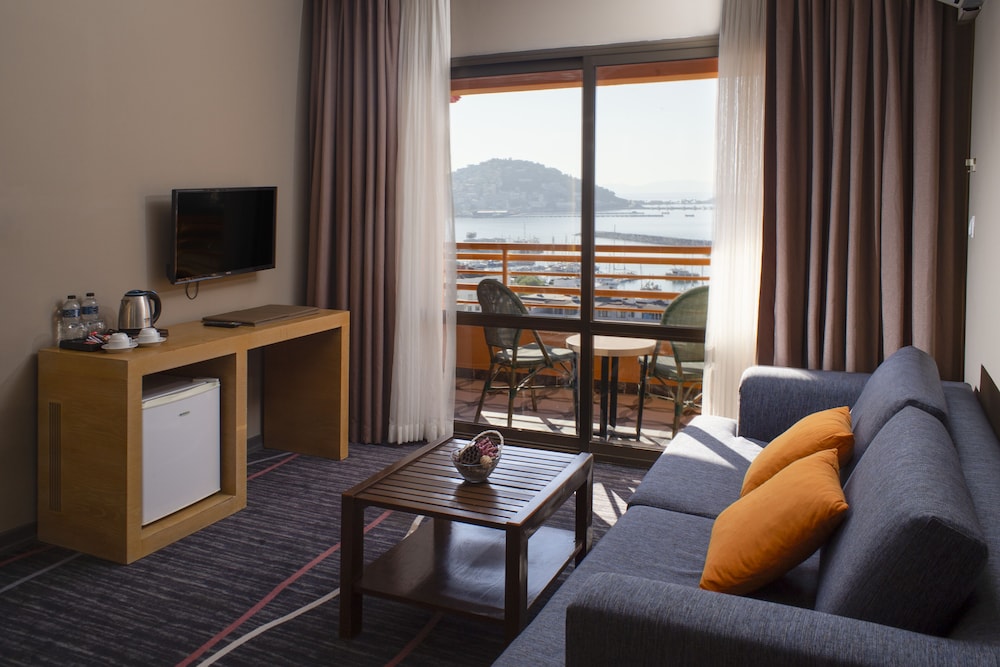 Suhan Seaport Hotel 30/42