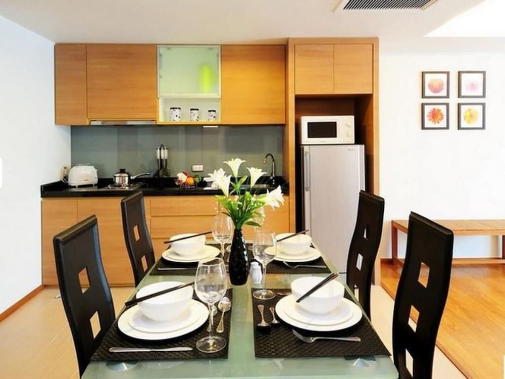 Golden Pearl Residences 35/50
