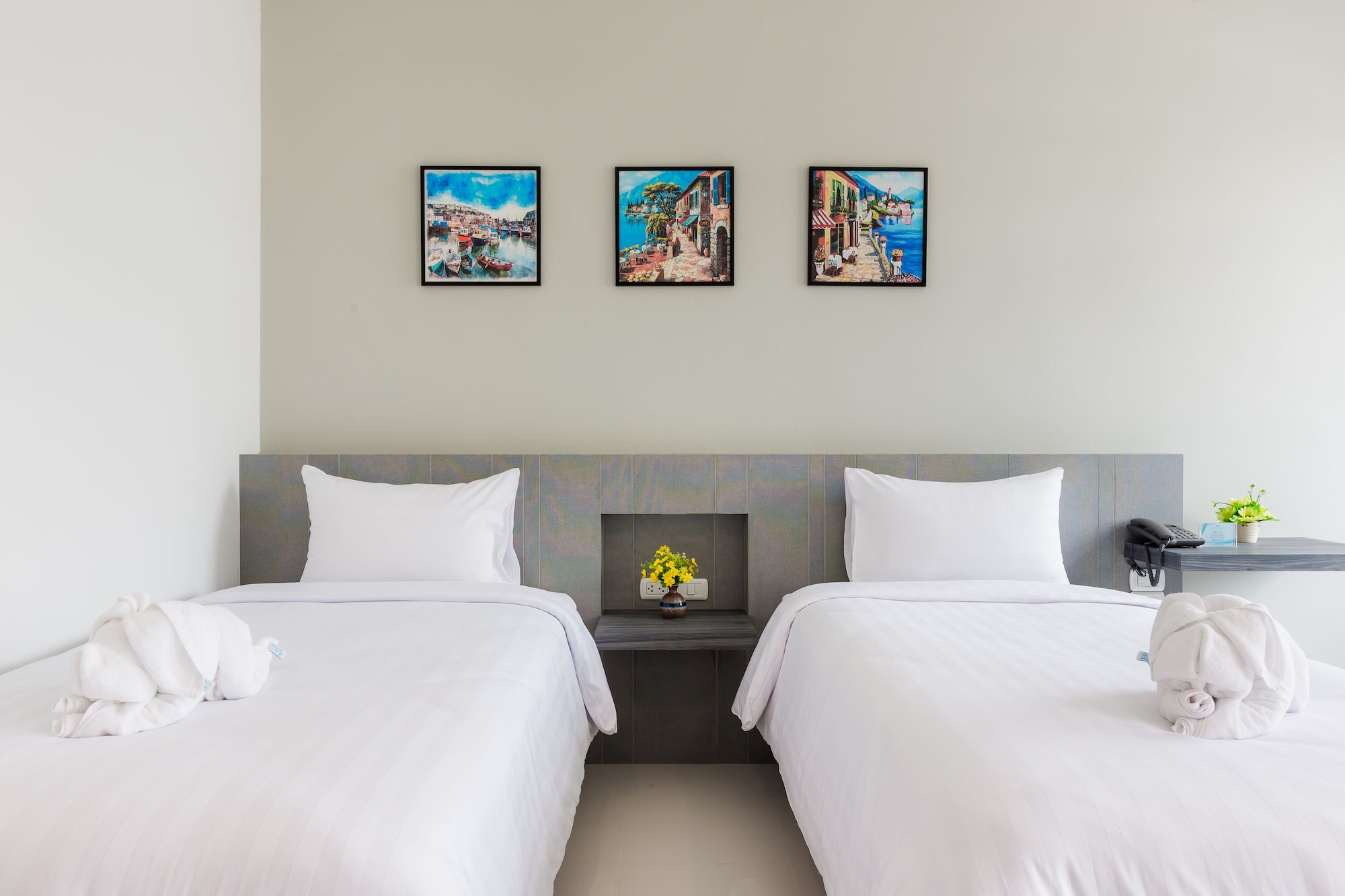 غرفة سوبيريور بسريرين منفصلين، Evergreen Suite Hotel 2/6