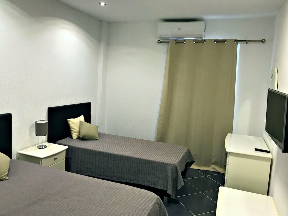 BORDA D AGUA APARTMENTS 10/75