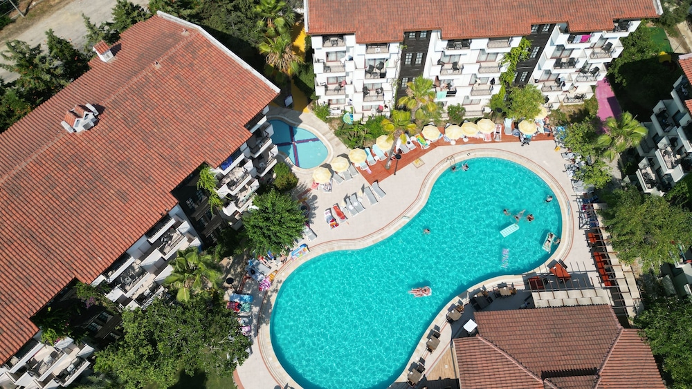 Lemas Suite Hotel 23/48