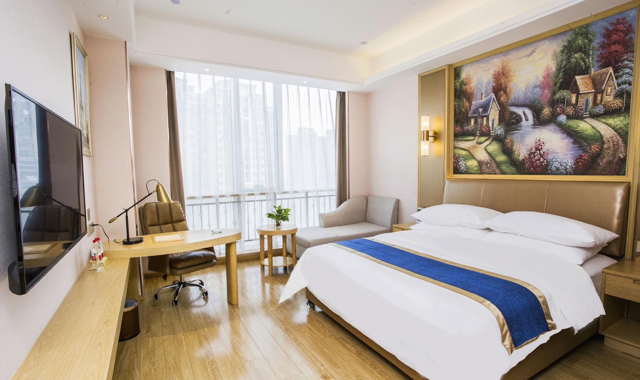 Vienna International Hotel (Dongwu South Road Hongzhuang Metro Station) 10/24