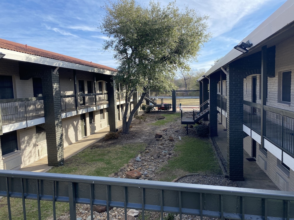 La Quinta Inn By Wyndham Tyler 1/36