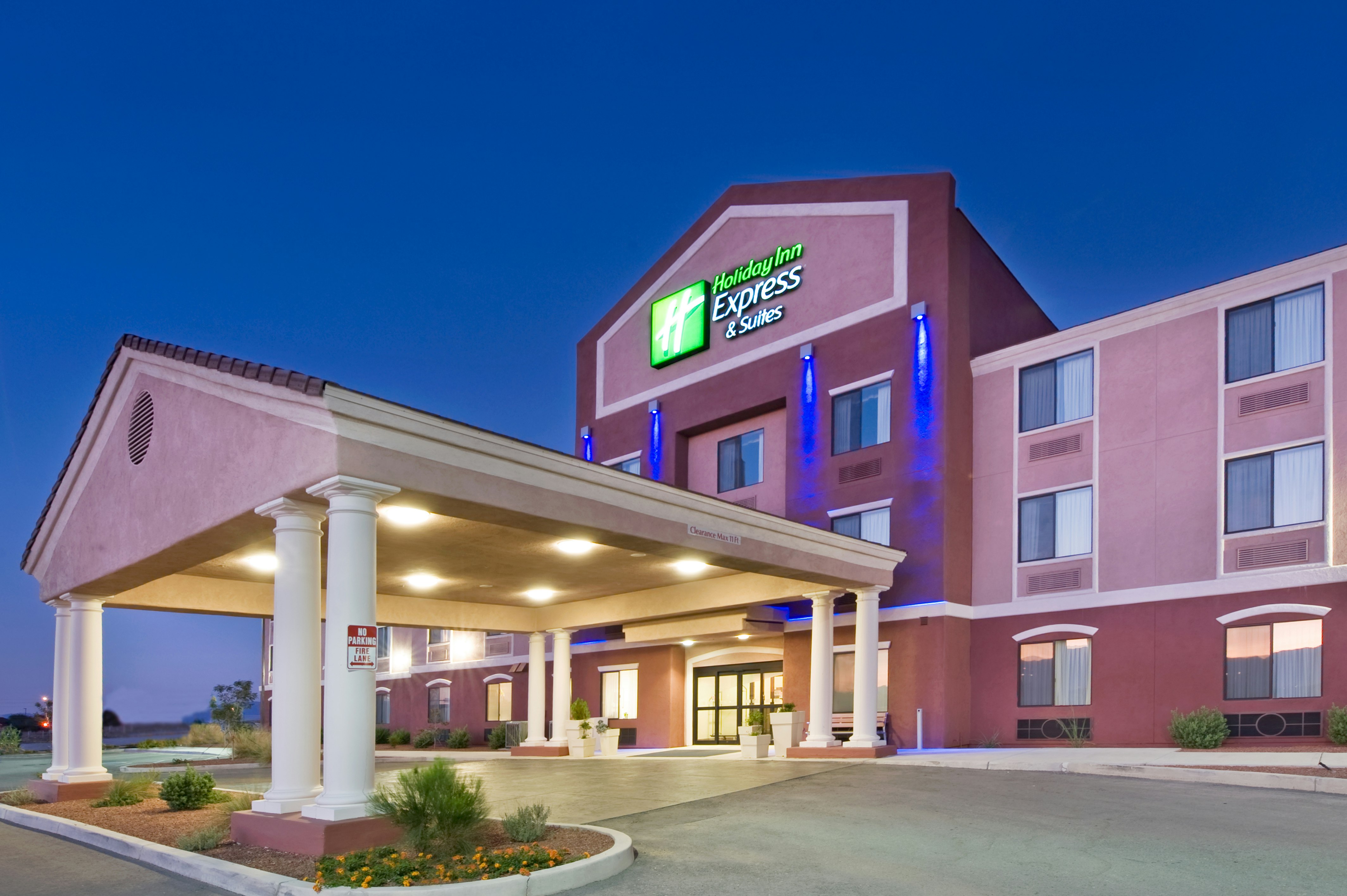 Holiday Inn Express Hotel Suites Willcox 10/53
