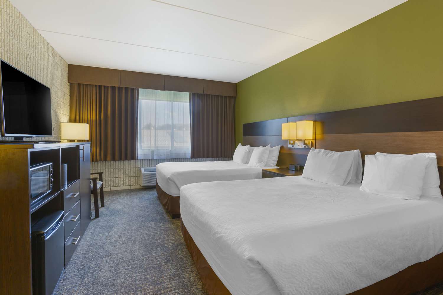 Room, 2 Queen Beds, Pool Side