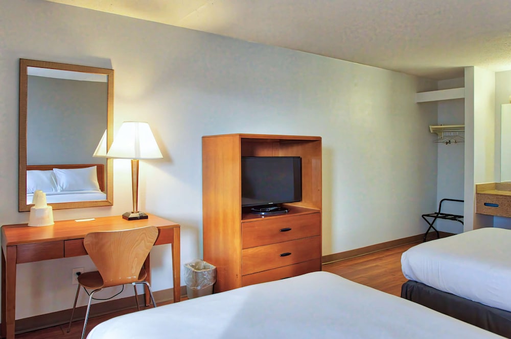 Motel6 Buffalo, NY - Airport - Williamsville 33/51