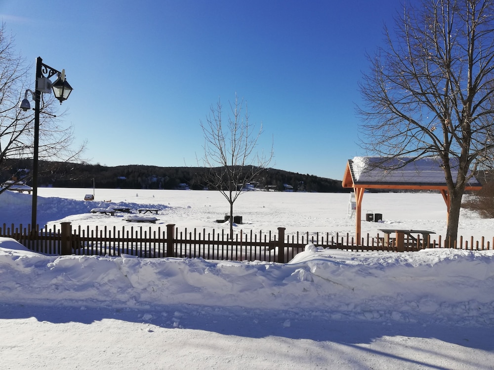 Hotel Mont-Tremblant 57/61