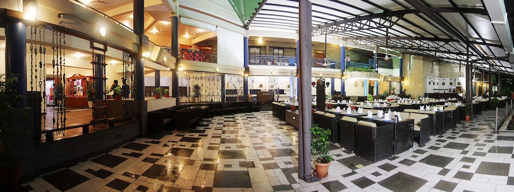 Sayaji Hotel 66/69