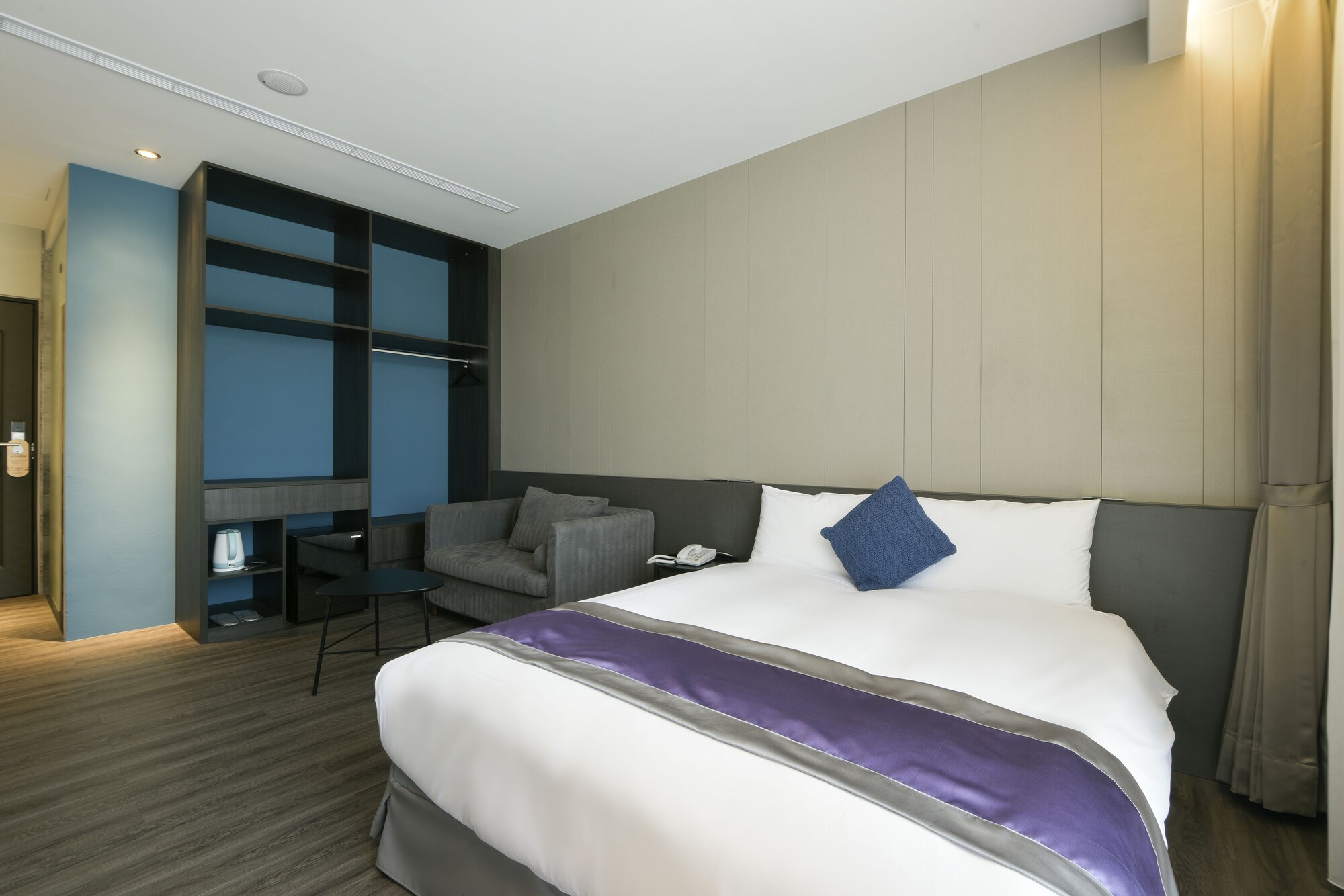 SUPERIOR, DOUBLE BED