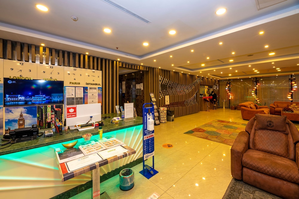 Grand Palace Hotel 43/50