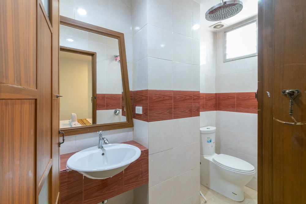 Lotus Hotel Patong 17/59