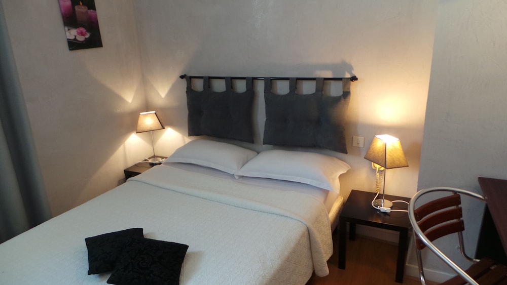 Room, Single, Single Bed, No Elevator
