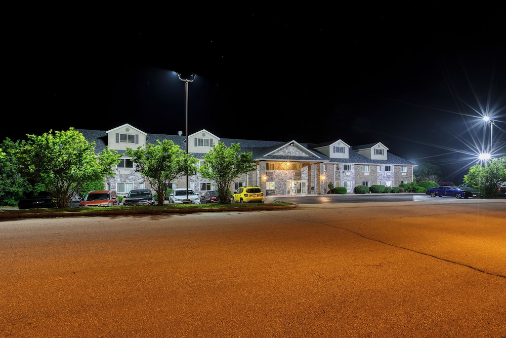 All Towne Suites 5/54