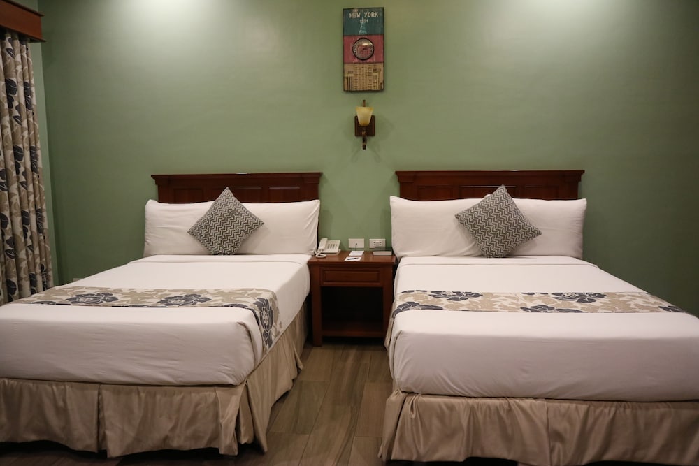Paragon Hotel And Suites 19/50