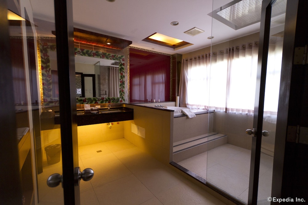 Hotel Elizabeth Cebu 35/50