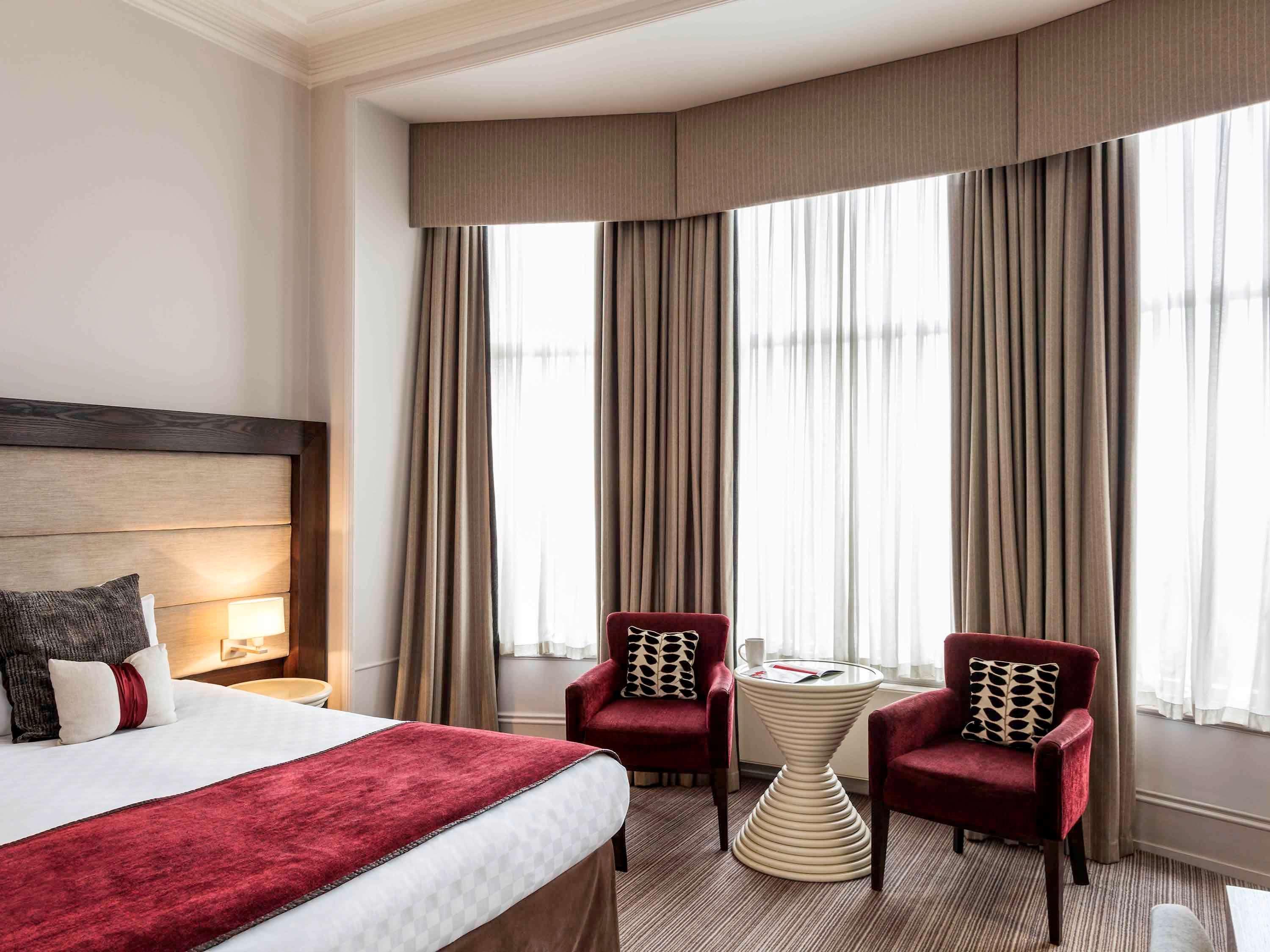 SUITE, KING BED