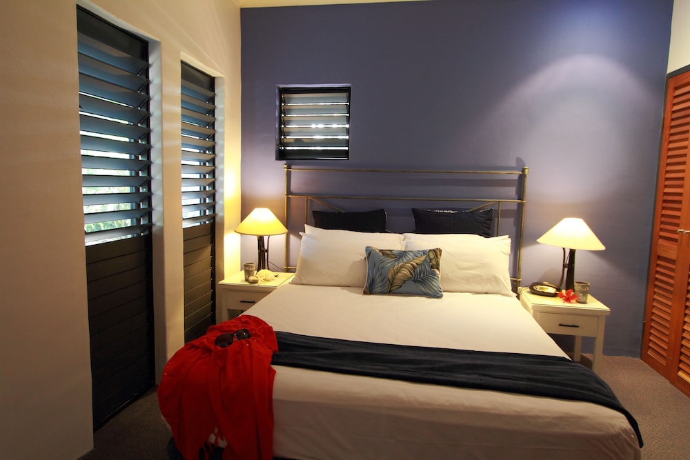 Reef Club Resort 13/35