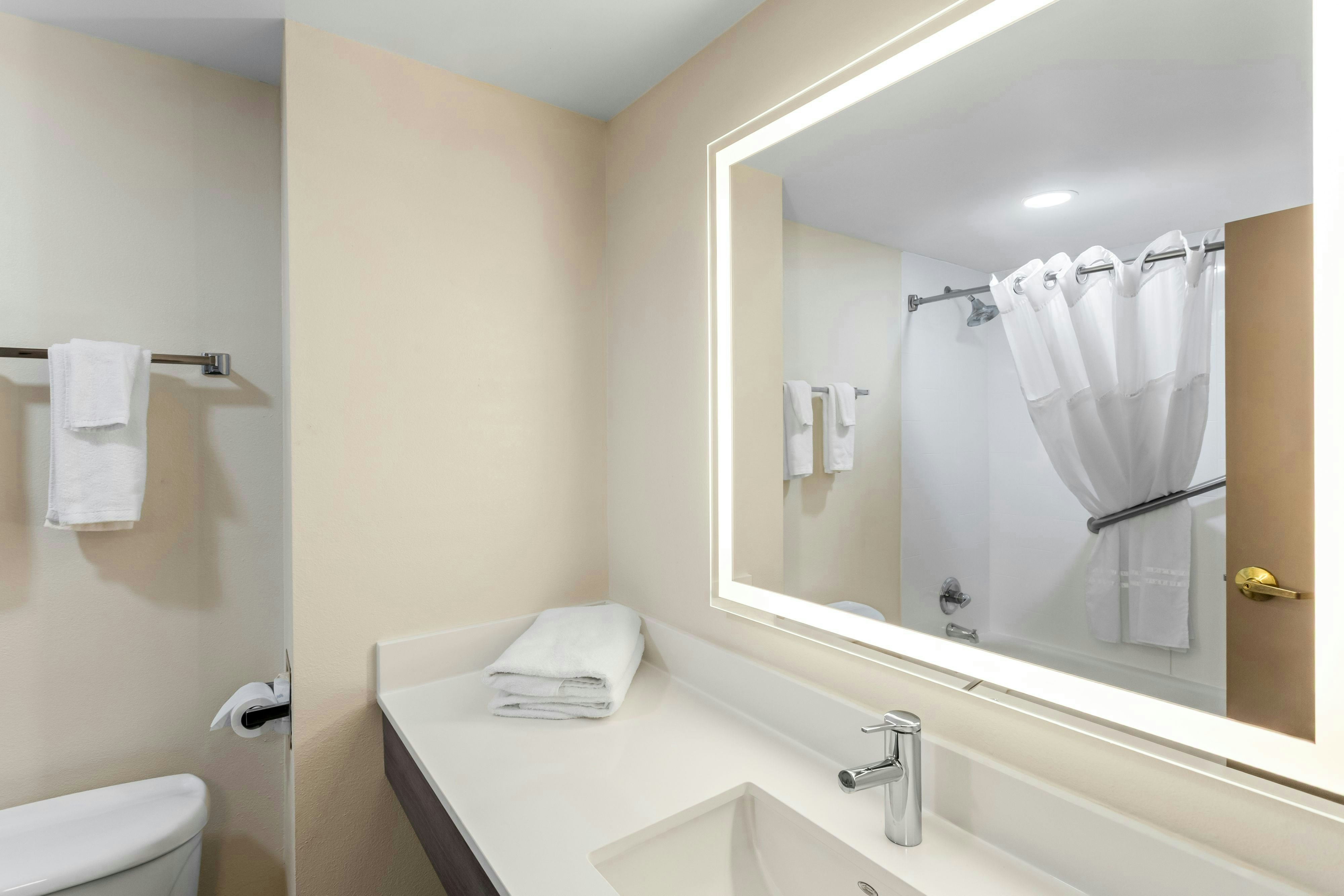 Holiday Inn Express Hotel And Suites Charleston Southridge 45/50