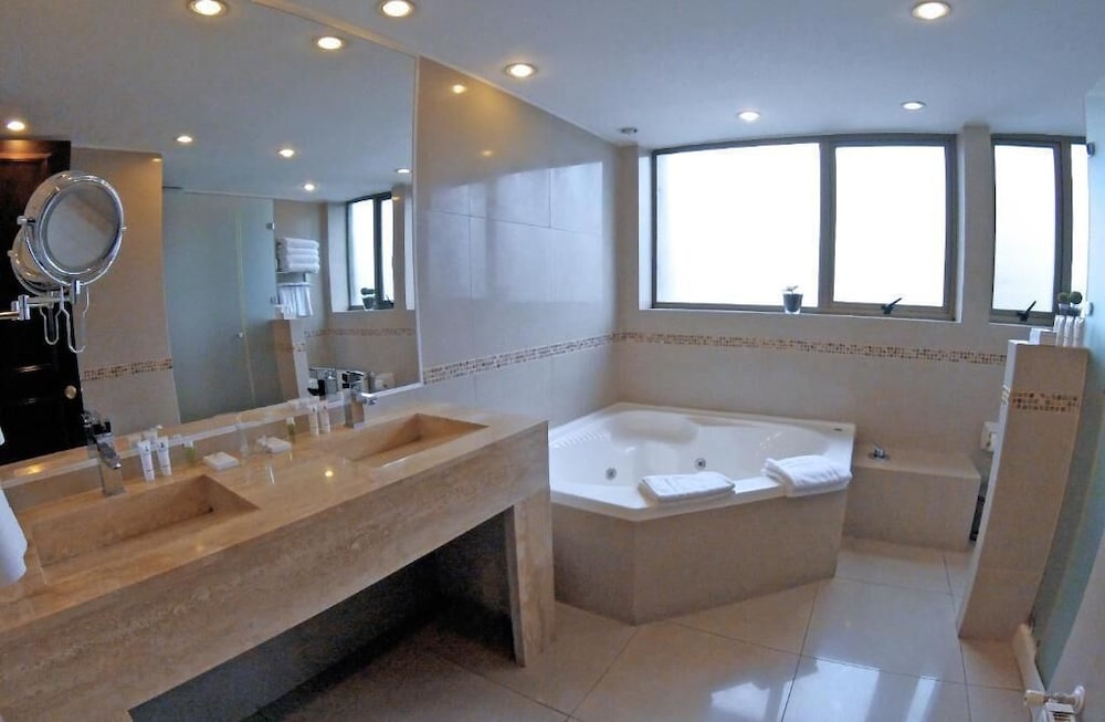 Hotel Frontera Clasico 34/38