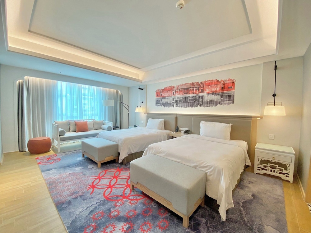 2 Bedrooms, Kids Theme, Suite, King Bed