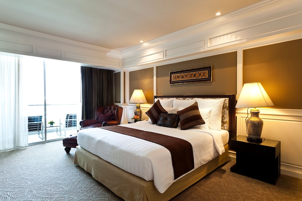 Royal Princess Larn Luang Bangkok Hotel 13/69