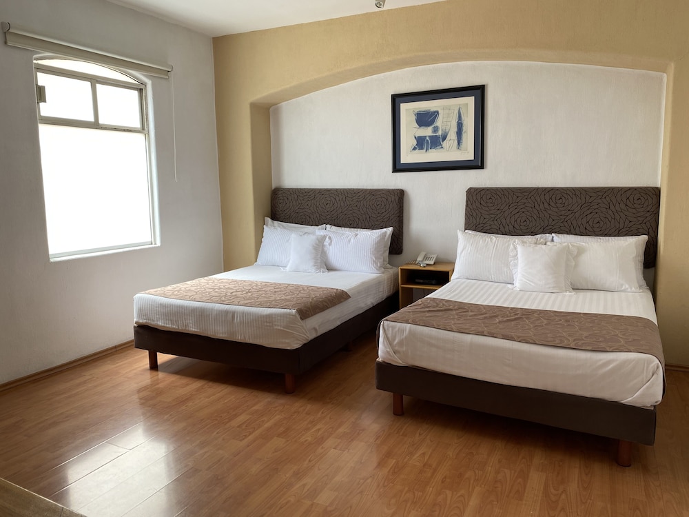 Hotel Casona de los Vitrales 19/50