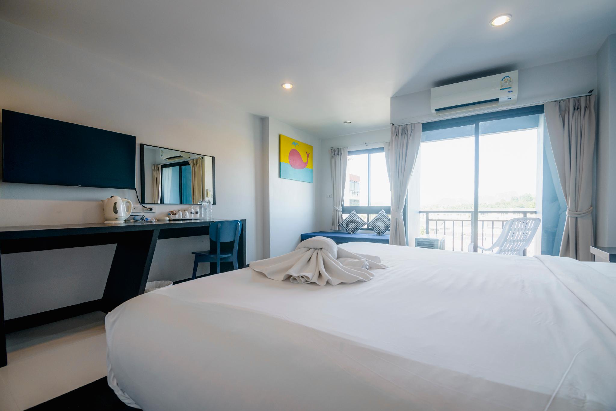 Deluxe, Twin Beds, City View, Balcony
