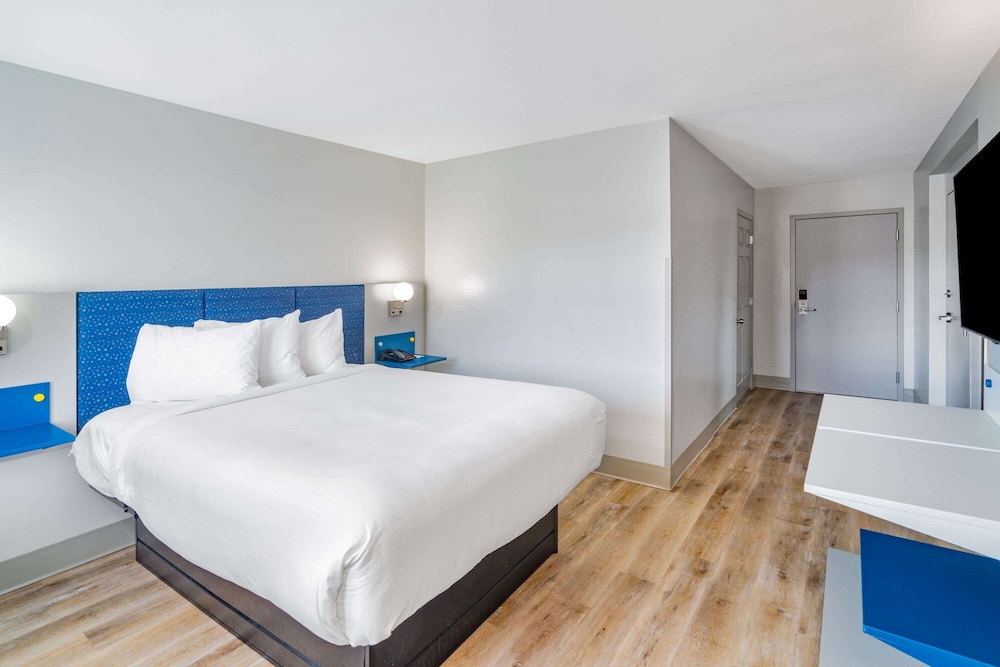 Microtel Inn & Suites by Wyndham Athens 11/45