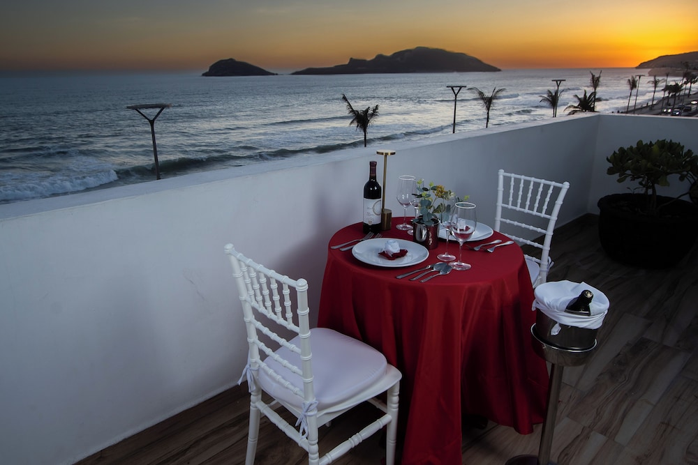 Coral Island Hotel and Spa 57/70