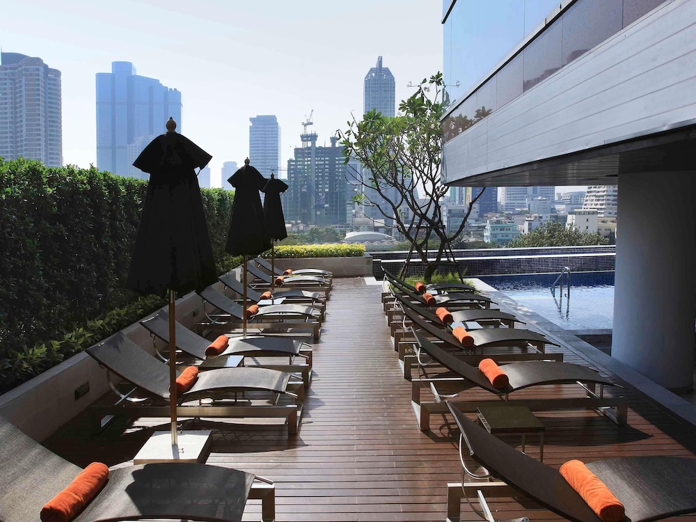 Pullman Bangkok Hotel G 73/75