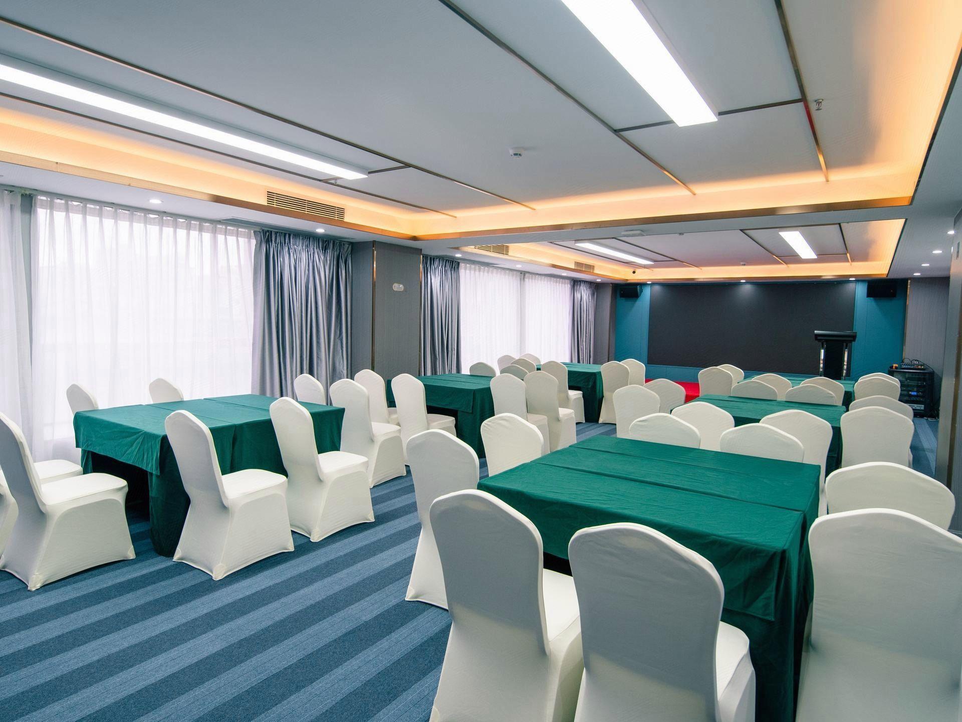CHEERMAY HOTELS (Shenzhen Baoan Daqianli Pingzhou Subway Station) 26/28