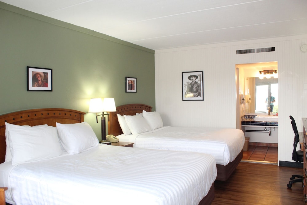 Tombstone Lookout Lodge, SureStay Collection by Best Western 13/49