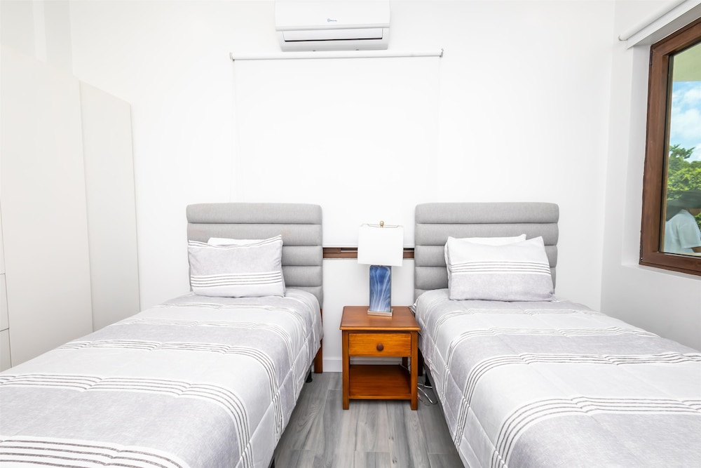 CONDO, FAMILY, SUITE