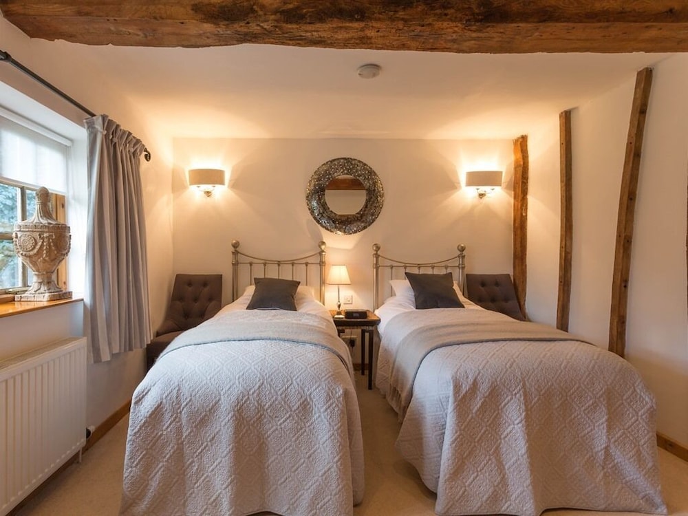 Blounts Court Farm - B&B 6/35