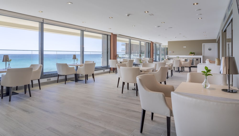 The Level At Melia Alicante 48/68