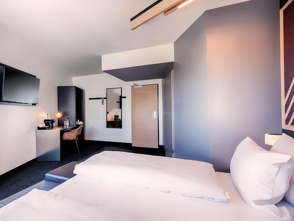 PREMIUM, KING BED