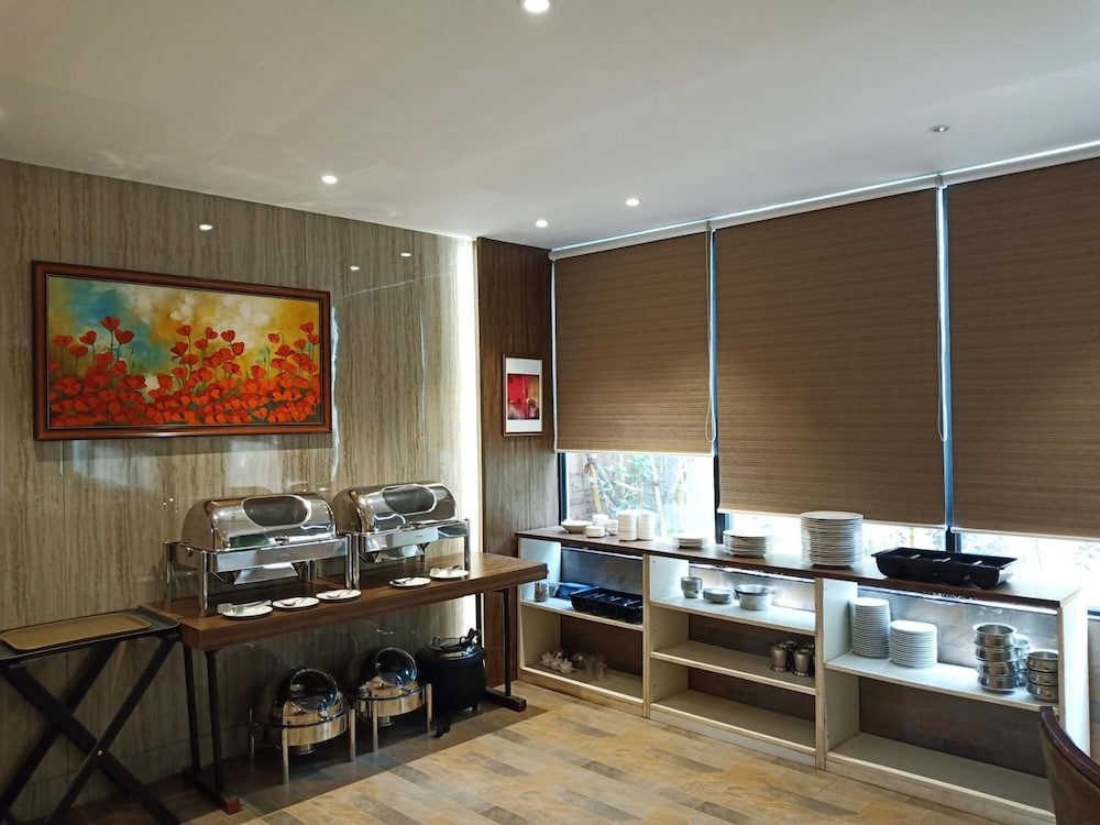 IWE SUITES, BANGALORE 34/50