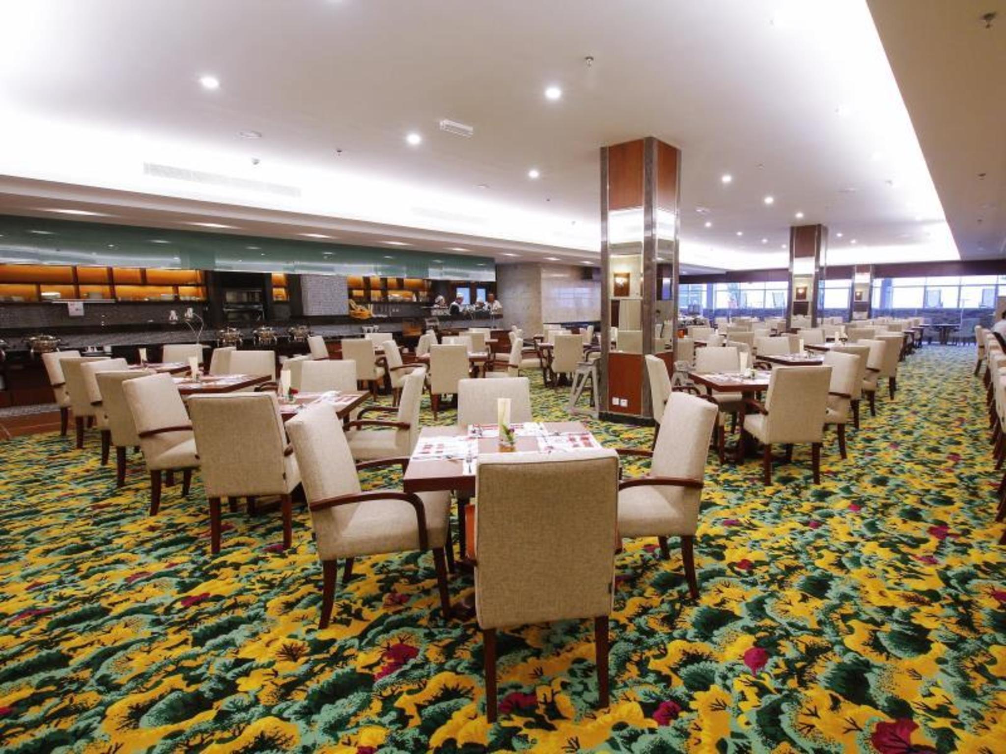 Imperial Hotel 20/20