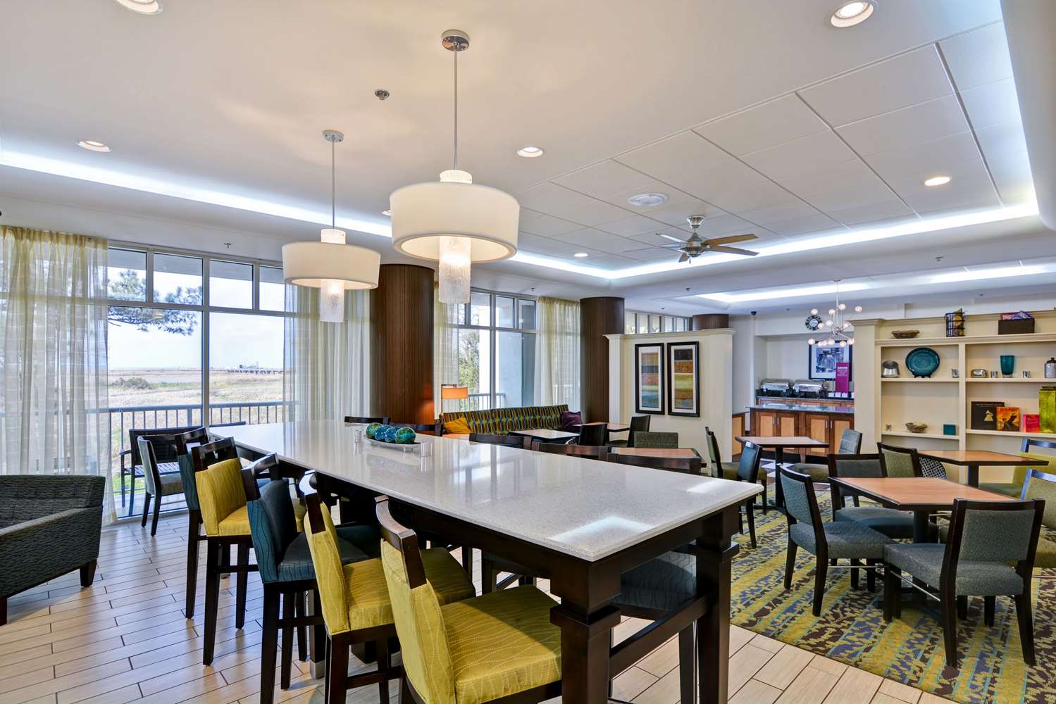 restaurant cafeteria