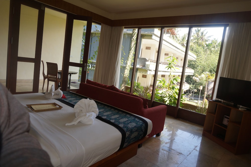 Motama Villa 12/50
