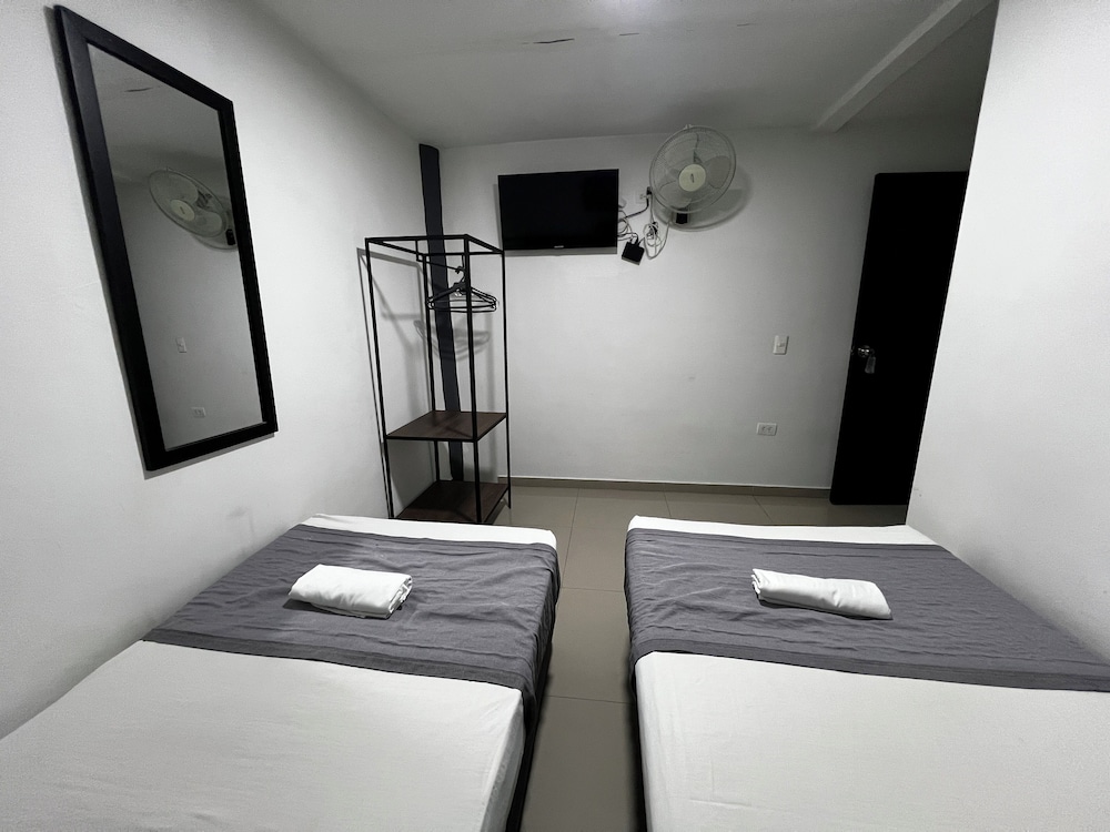 Hotel Laureles de Aburra Medellin 36/49