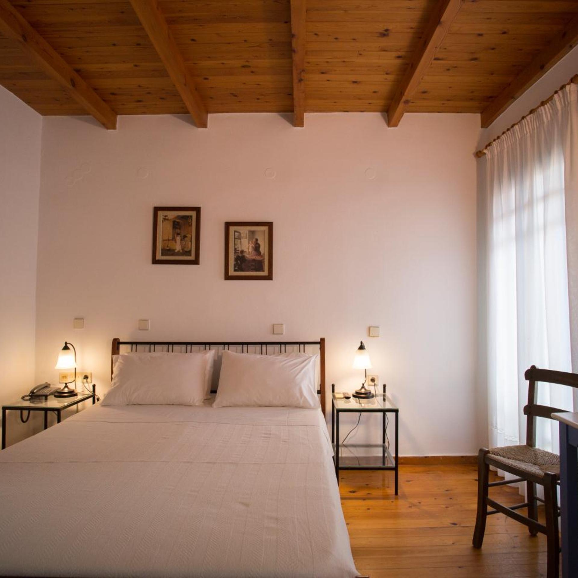 Nostos Hotel 25/81