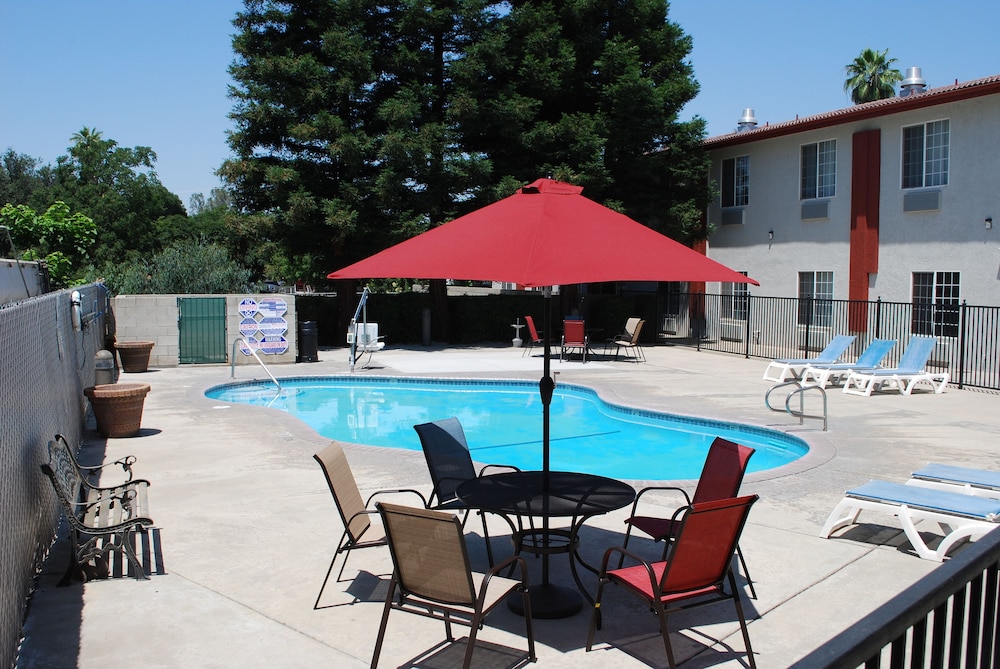 Quality Inn & Suites Fresno Northwest 31/34