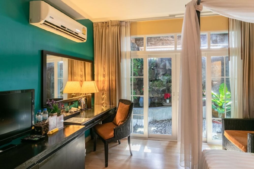 Baan Phuanda Phuket 62/79